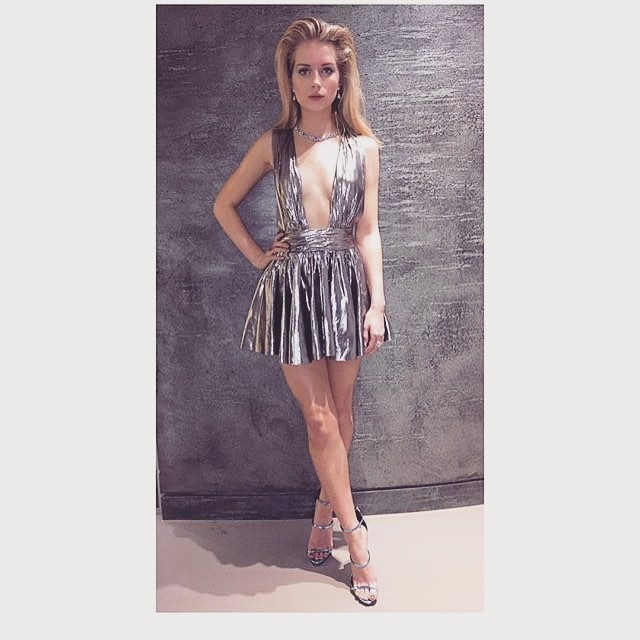 lottie-moss-hot-sexy-12 Lottie Moss Cleavage