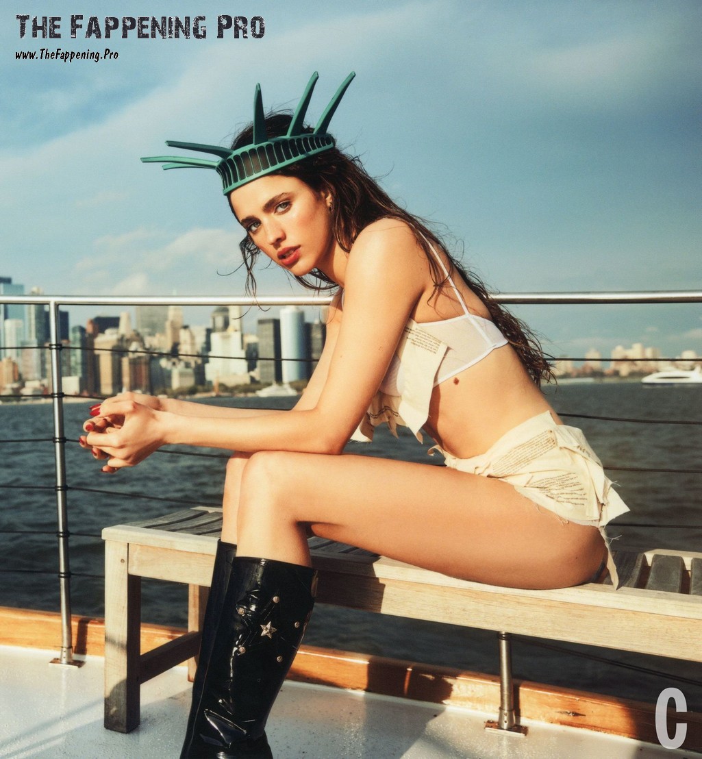margaret-qualley-sexy-thefappening-cfd-2 Margaret Qualley Leggy