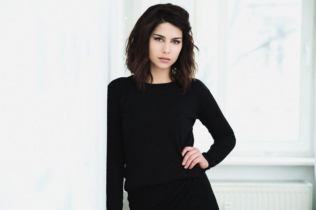 nadia-hilker-sexy-4 Nadia-Hilker-Sexy-4