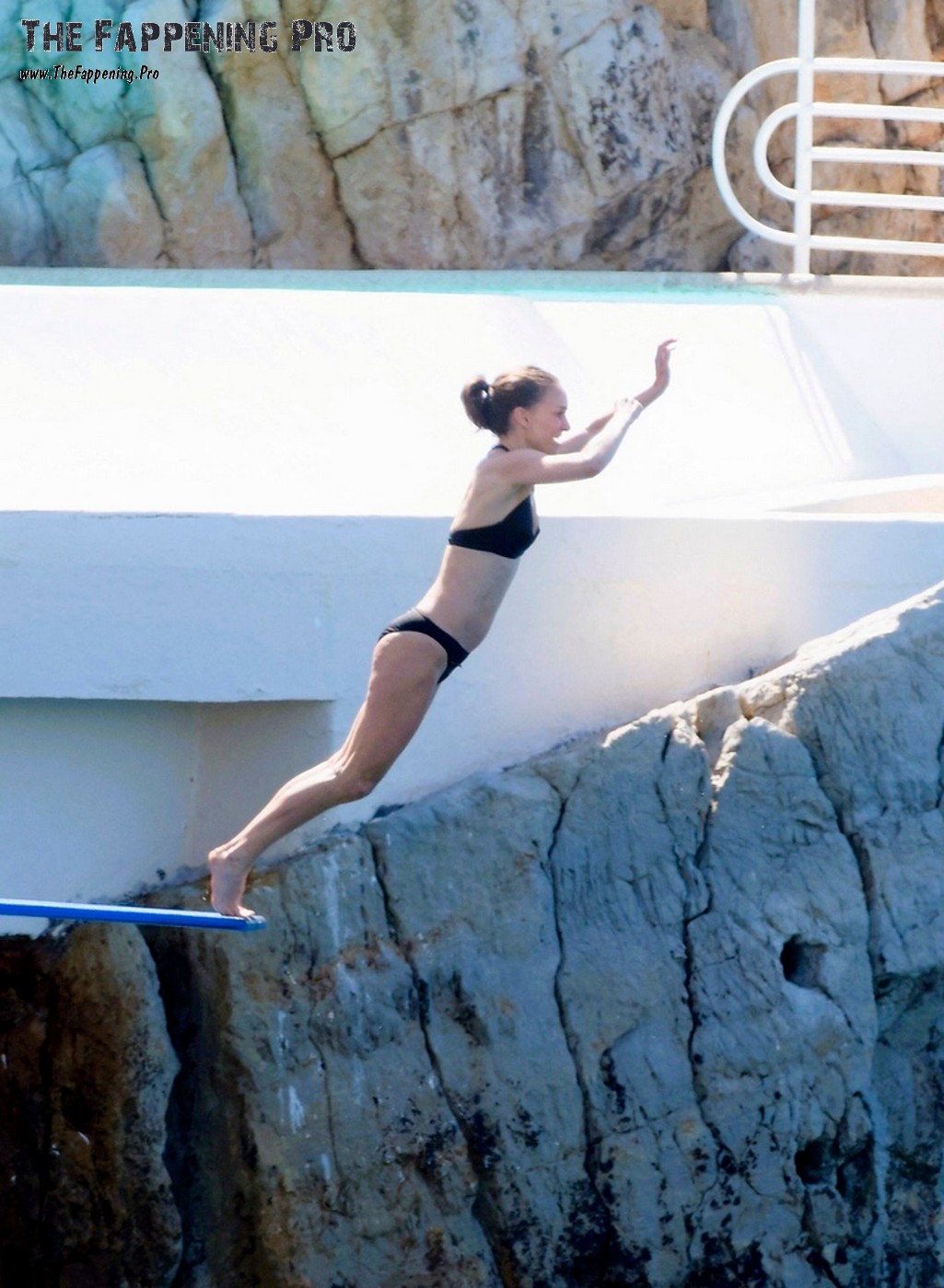 natalie-portman-sexy-thefappening-cfd-5-1 Natalie Portman Hot