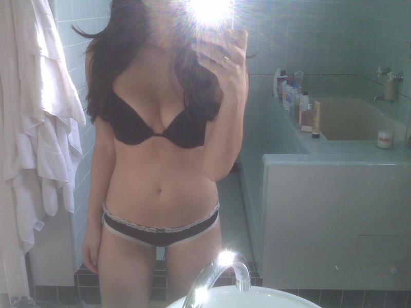 olivia-munn-naked-5 Olivia-Munn-Naked-5