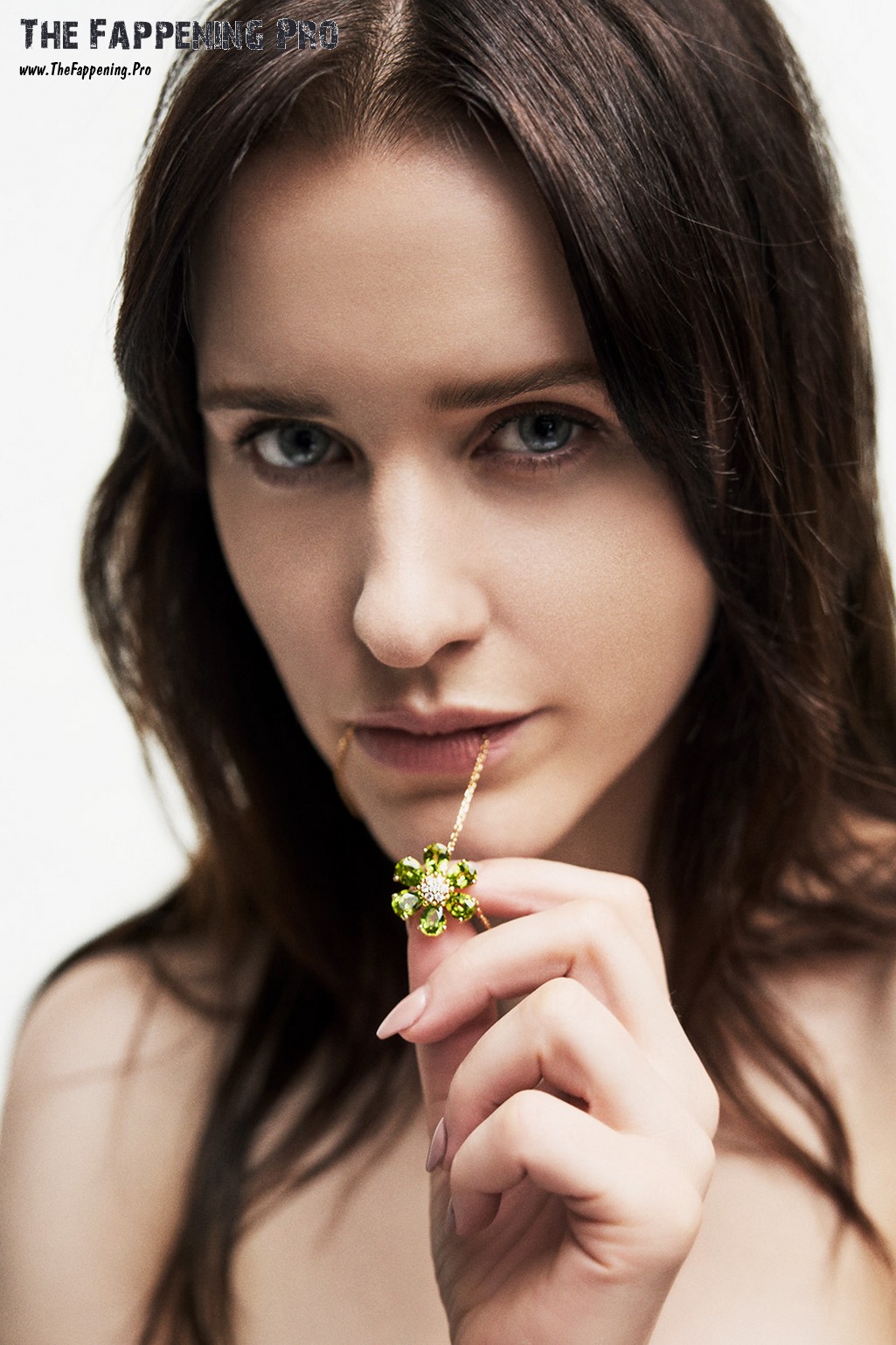 rachel-brosnahan-sexy-thefappening-cfd-3 Rachel Brosnahan Hot