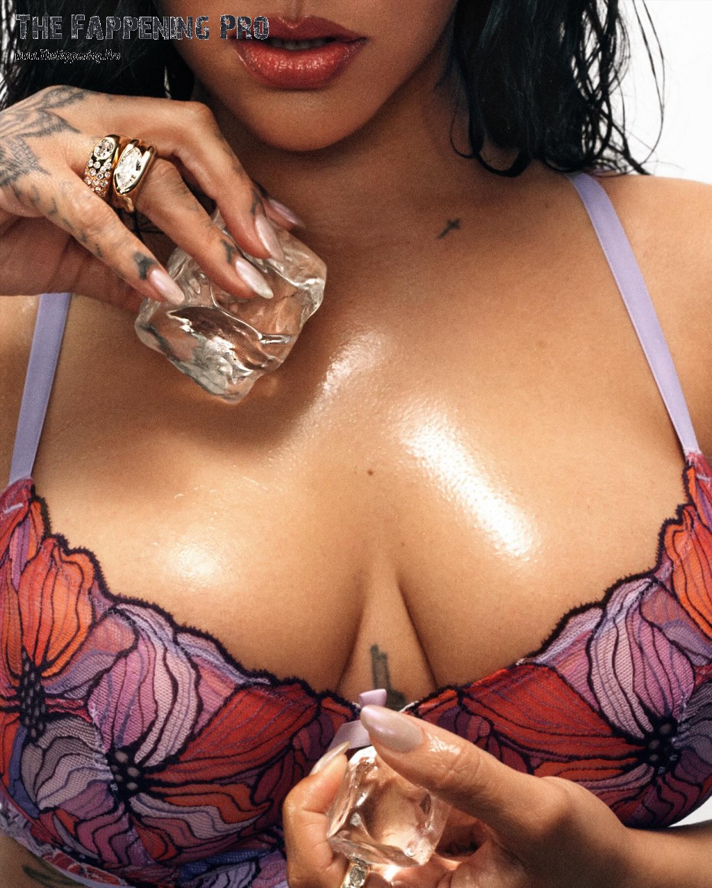 rihanna-sexy-thefappening-cfd-2 Rihanna Tits
