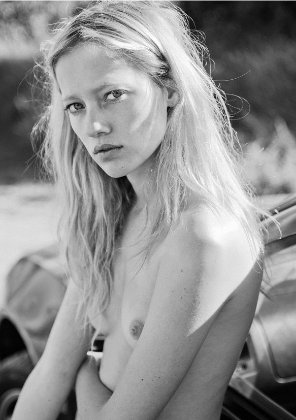 Zippora-Seven-Nude-1