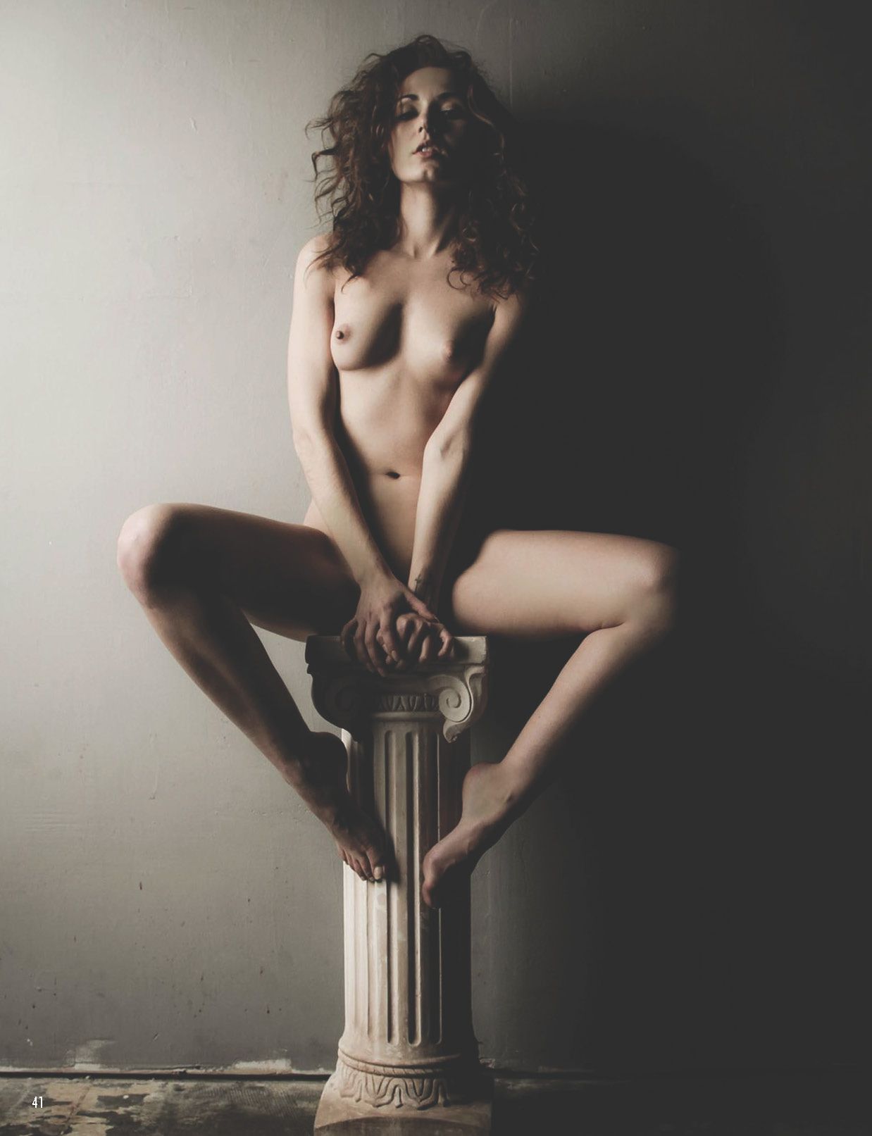 zoe-west-naked-3-1 Zoe-West-Naked-3