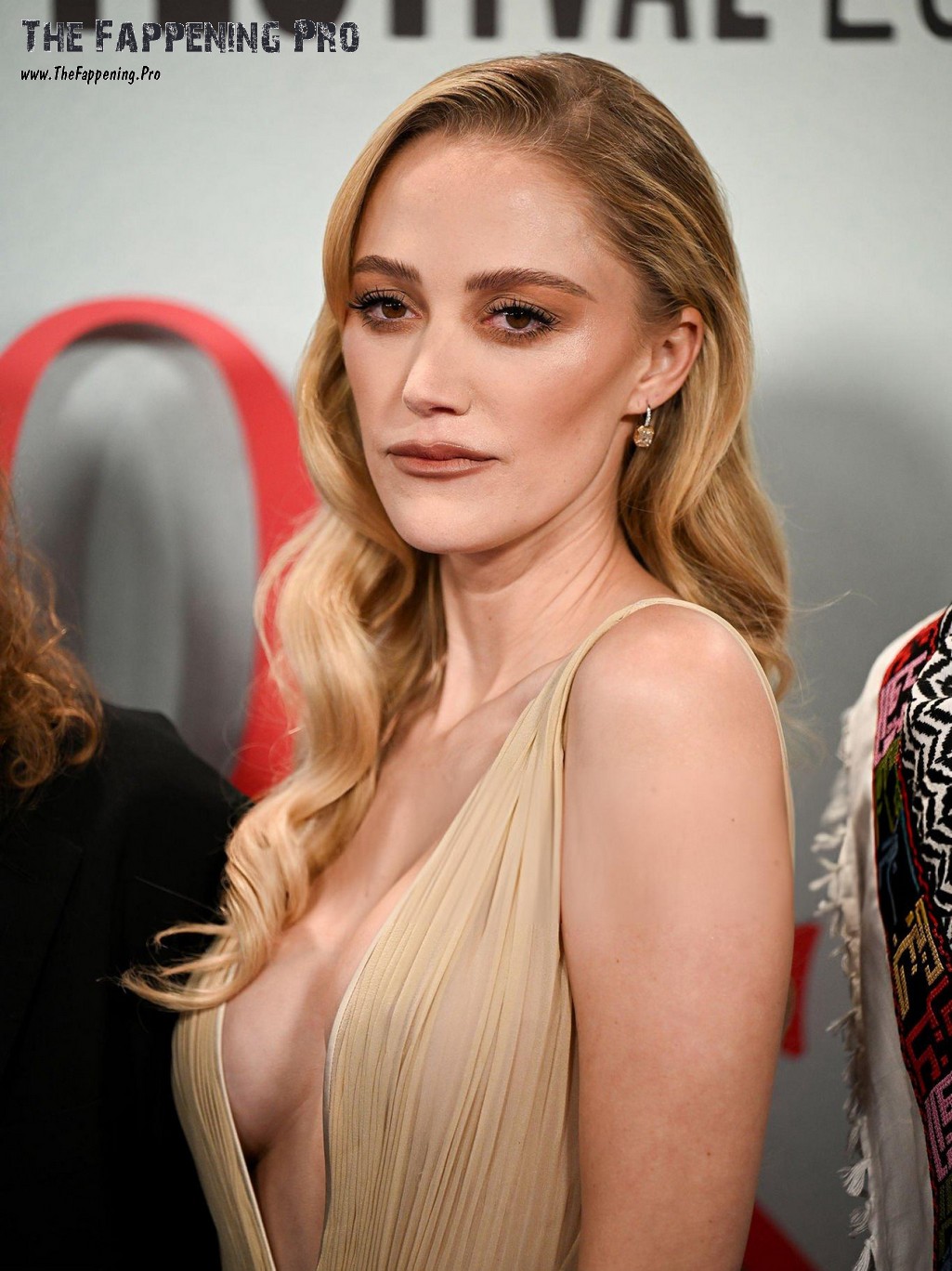 maika-monroe-sexy-thefappeningpro-16 maika monroe sexy thefappeningpro 16