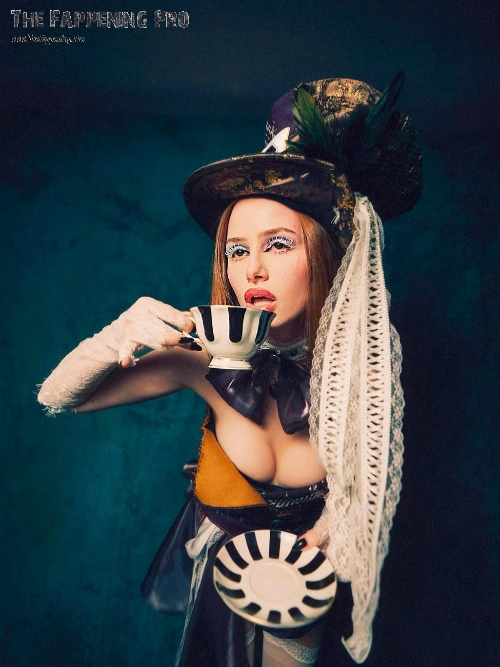 madelaine-petsch-sexy-thefappeningpro-6 Madelaine Petsch Boobs