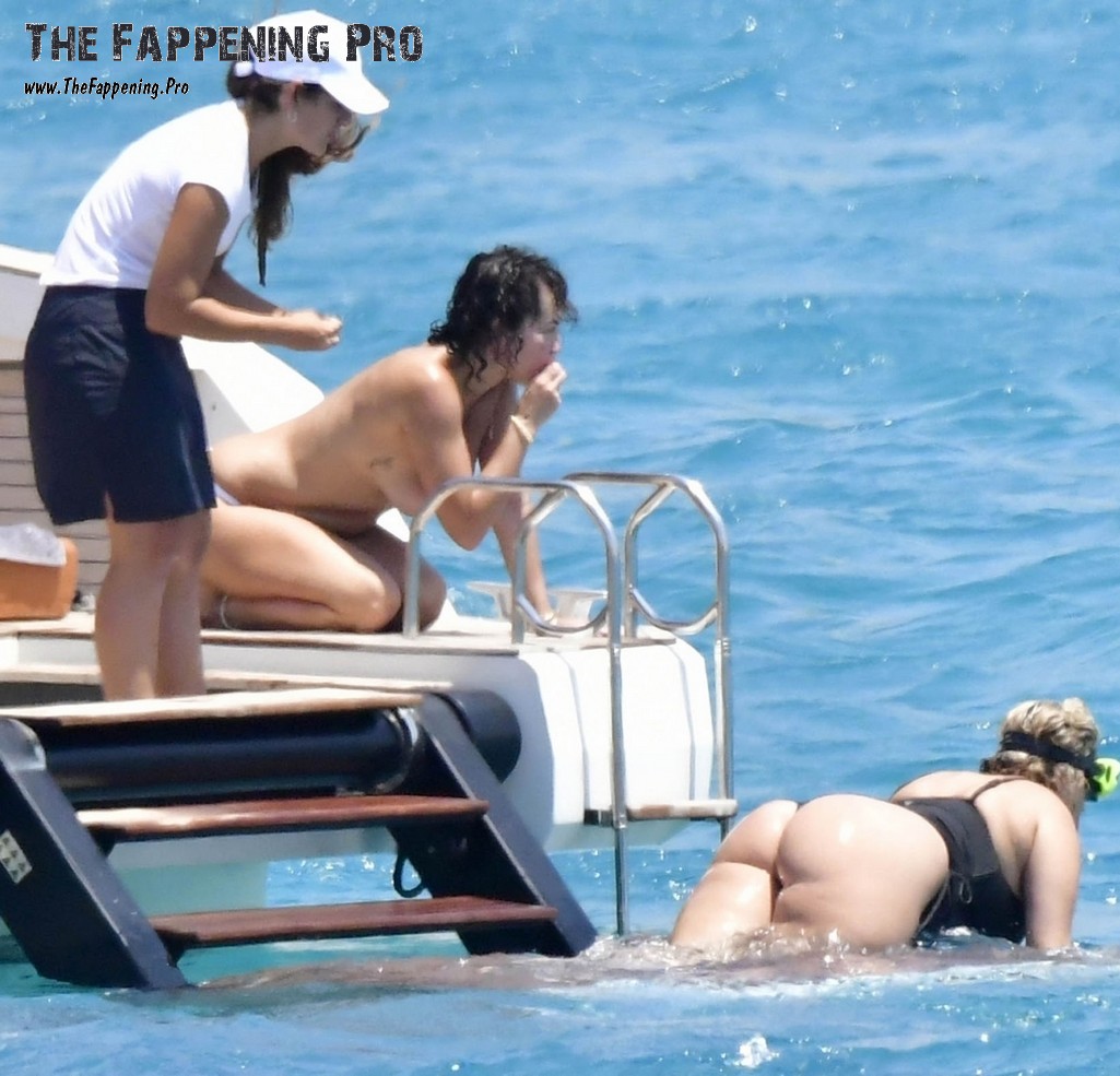 elena ora nude thefappening cfd 5